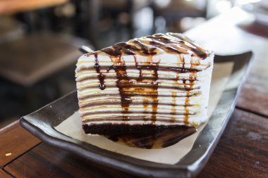 çikolatalı krep pasta