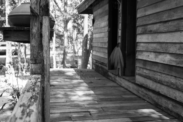 Thailandia tradizionale balcone in legno — Foto Stock