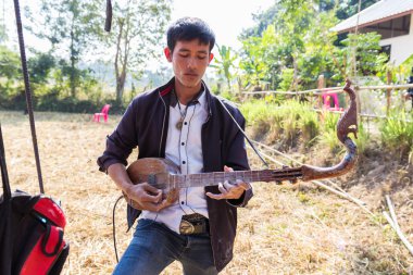 Tayland geleneksel müzisyen folk müzik çalma