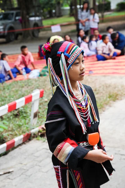 Tayland tepe kabile kız geleneksel kostüm — Stok fotoğraf