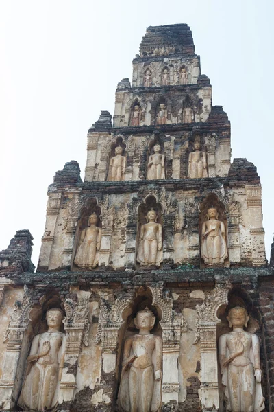 Buda escultura em pagode budista no templo — Fotografia de Stock