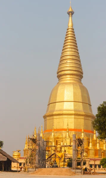 Altın Budist pagoda — Stok fotoğraf