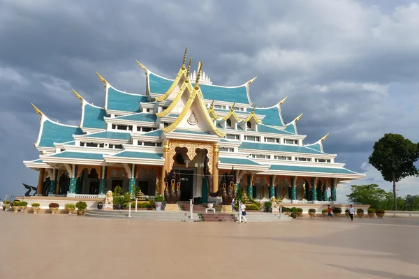 Thailand stil arkitektur av buddistiska kyrkan — Stockfoto