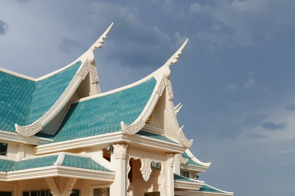 Hermosa arquitectura de la iglesia budista — Foto de Stock