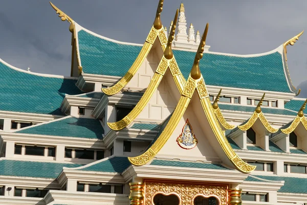 Schöne Architektur der buddhistischen Kirche — Stockfoto