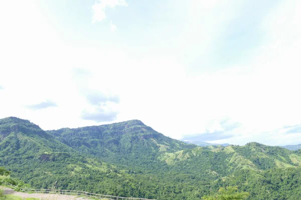 Paisaje de montaña en el campo de Tailandia —  Fotos de Stock