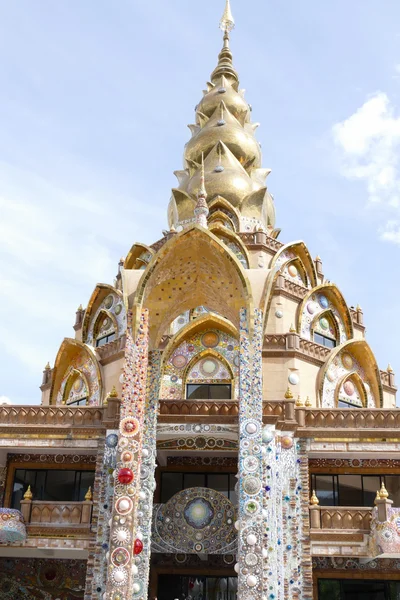 The colorful broken tile and stone decorating on temple wall — Stock Photo, Image