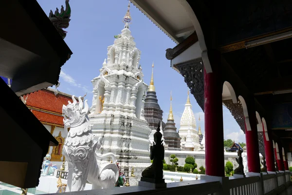 Architektura buddyjska Pagoda w Tajlandii — Zdjęcie stockowe