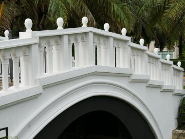 Beyaz köprü mimarisi