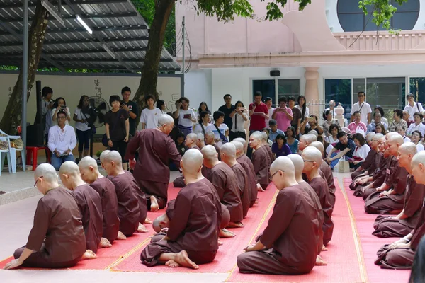 Buddhistické ceremonie vysvěcení jeptiška — Stock fotografie