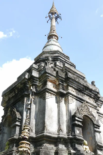 Buddyzm pagoda starożytnych wsi Tajlandii — Zdjęcie stockowe