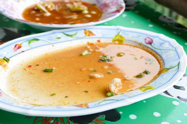 Dirty empty dish after tasty thailand traditional spicy minced p — Stock Photo, Image