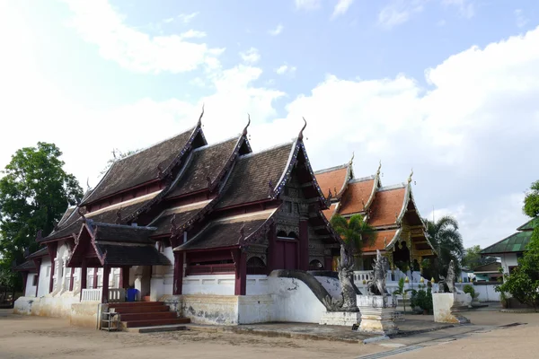 Staré historické buddhistický chrám církve — Stock fotografie