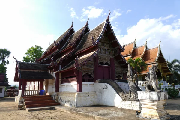 Oude historische boeddhistische tempel kerk — Stockfoto