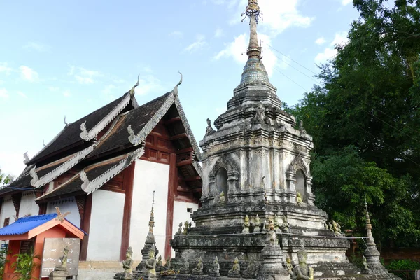 Starověké historických buddhistických pagoda památník a chrámu kostel — Stock fotografie