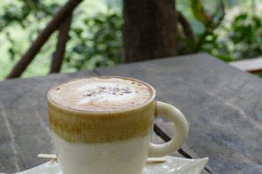 latte sanat ile sıcak cappuccino kahve içecek