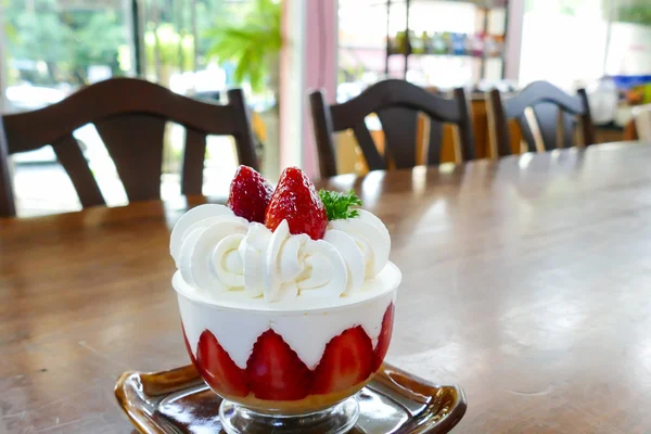 strawberry cream cake in a cup