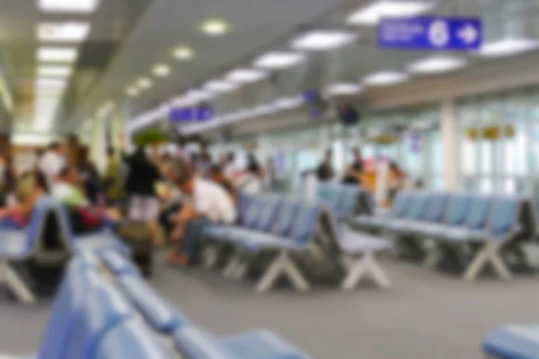 模糊的离焦的图像的乘客在机场 — 图库照片