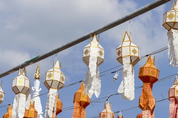 Färgglada papper lanternor dekoration för Yeepeng festival — Stockfoto