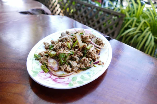 Salad babi cincang pedas — Stok Foto
