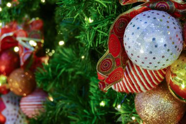 Noel tinsel süsleme Noel ağacı süsleme