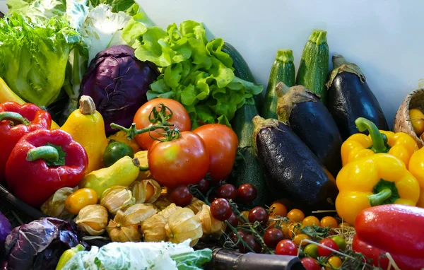 Mélange légumes et fruits nature morte — Photo