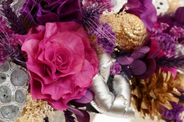 Yapay çiçek buketi