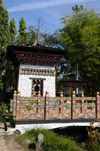 O design da arquitetura do Butão no jardim — Fotografia de Stock