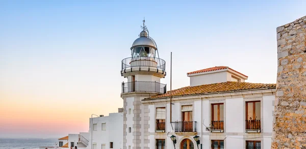 Faro nel centro storico di Peniscola, Valencia, Spagna — Foto Stock