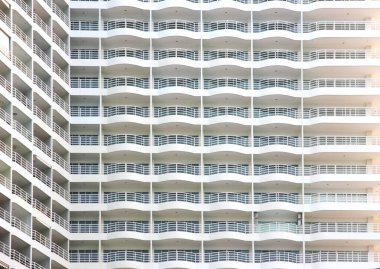 Pattaya şehir merkezindeki deniz manzaralı apartman dairesi.