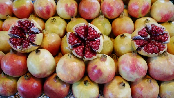 Pomada Vista Superior Mostrando Exibição Sementes Prateleira Mercado Frutas Frescas — Fotografia de Stock