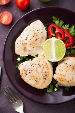 Chicken breasts with parsley and citrus