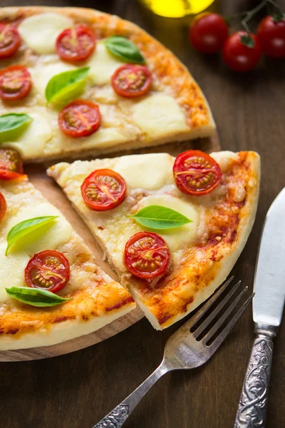 Pizza margherita de cerca — Foto de Stock
