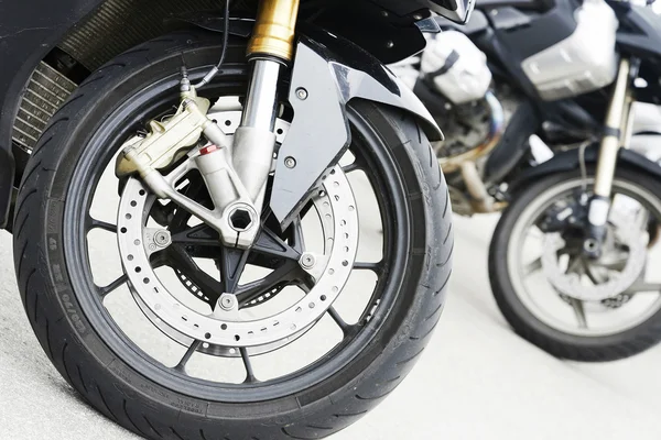 摩托车车轮细节 — 图库照片