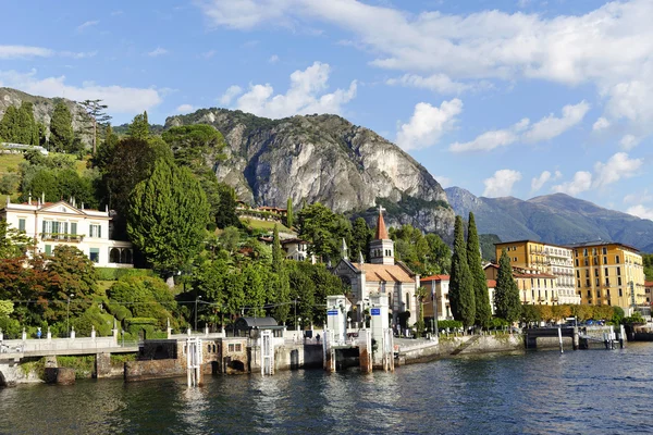 Cadenabbia - una pequeña comunidad en la orilla oeste del Lago de Como — Foto de Stock