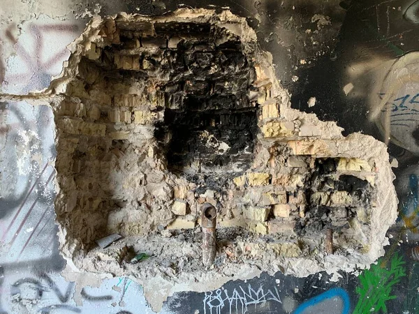 Las Ruinas Viejo Edificio Destruyó Las Paredes Una Casa Ladrillo —  Fotos de Stock