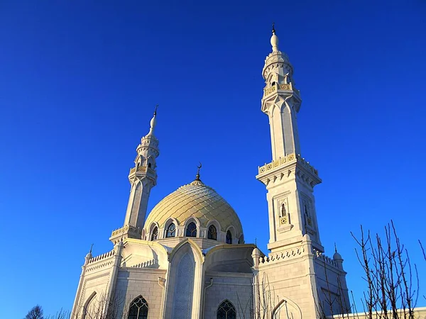 Miasto Bolgar Tatarstan Rosja Biały Meczet Kopuła Centralna Dwie Minarety — Zdjęcie stockowe