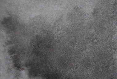  Soyut gri suluboya çizimi. Kağıt üzerinde açık siyah beyaz doku, yaratıcı tasarım için arka plan. Kasvetli arkaplan.