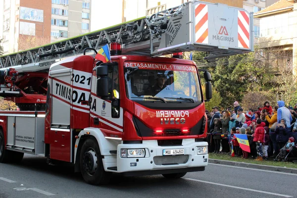 Timisoara Timis Rumänien December 2019 Rumäniens Nationaldag Brandmansbil Vid Militärparaden — Stockfoto