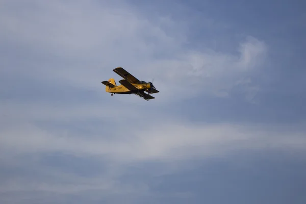 Samolot żółty — Zdjęcie stockowe