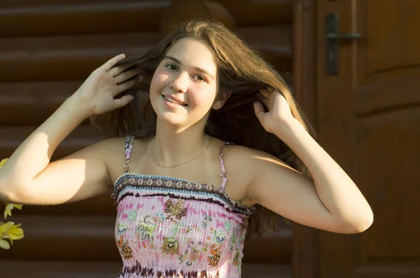 Outdoor portrait of the girl of 14 years old. — Stock Photo, Image
