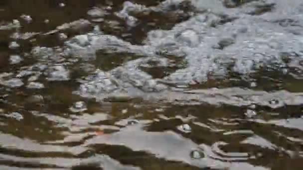 Superficie Agua Con Burbujas Arroyo Con Flujo Rápido Agua Abstracción — Vídeos de Stock