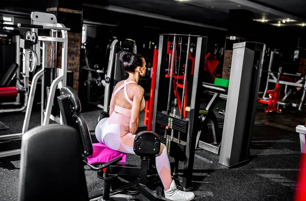 Jeune Femme Dans Salle Gym — Photo