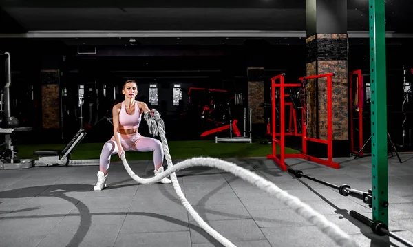 Young Woman Doing Exercises Gym — Stock Photo, Image