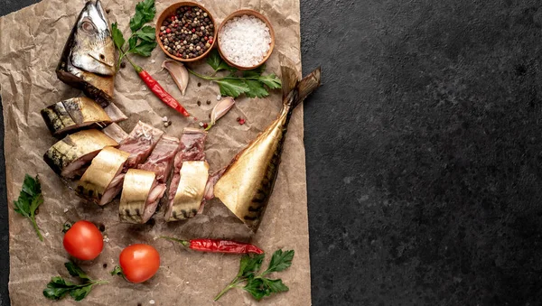 Sliced Mackerel Spices Tomatoes Parsley — Stock Photo, Image