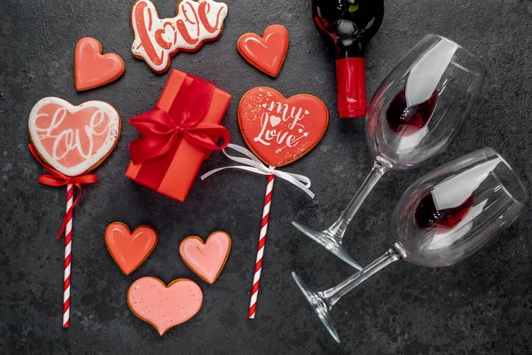 День Святого Валентина Фон Бокалами Шампанского Подарочной Коробки — стоковое фото