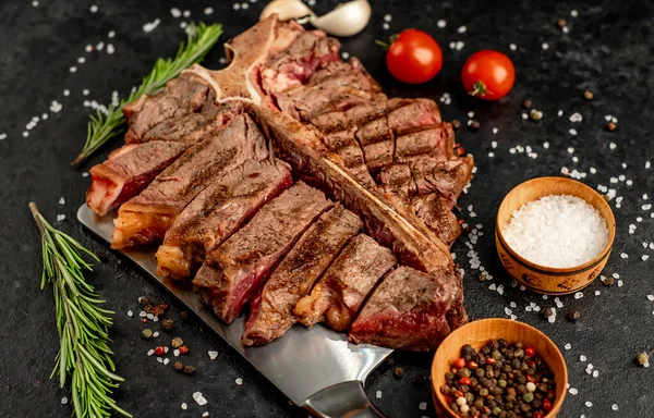 Grilled Beef Steak Spices Herbs Black Background — Stock Photo, Image