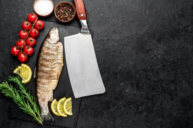 Sebzeli ve baharatlı ızgara balık.. 