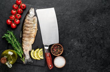 Sebzeli ve baharatlı ızgara balık.. 