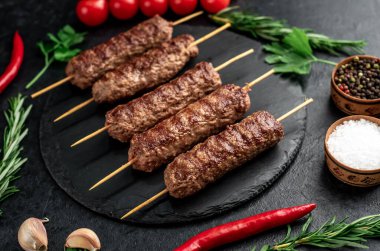 Şiş ızgara şiş kebap 